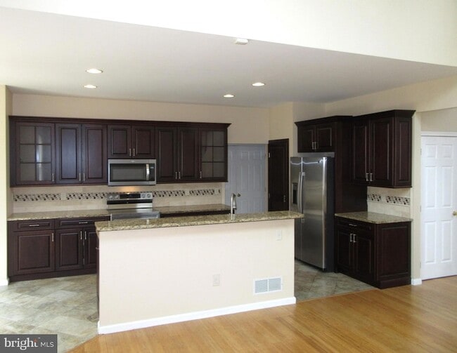 Building Photo - 20 Doolin Bay Dr