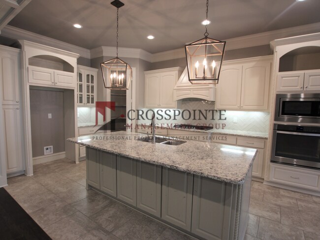 Building Photo - Gorgeous 3 bed 2 bath home in Hadley Court!