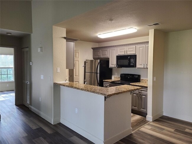 Building Photo - 8911 Manor Loop