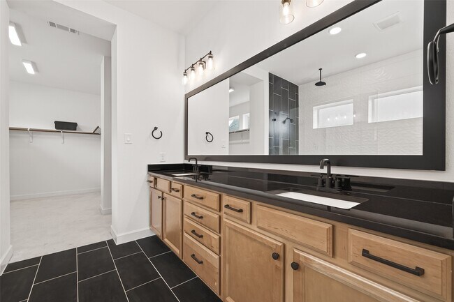 Building Photo - 15503 Salmon Springs Dr