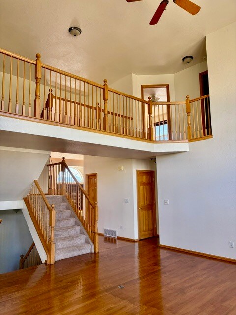 Building Photo - 1112 Meadow Oaks Dr