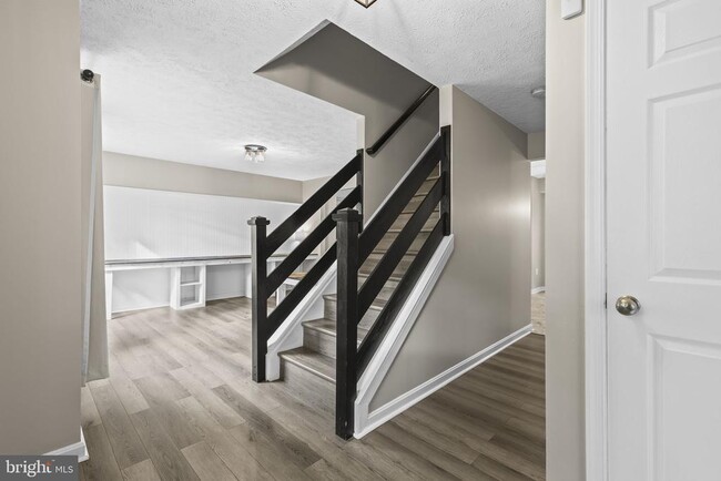 Building Photo - 738 Quapaw