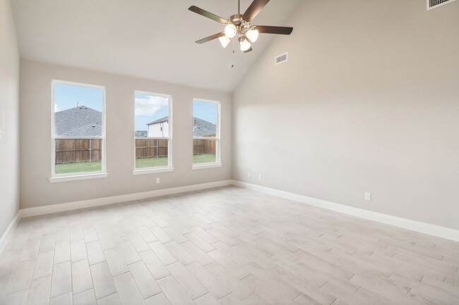 Building Photo - Brand New 4 Bed 2 Bath 2 and Half car gara...