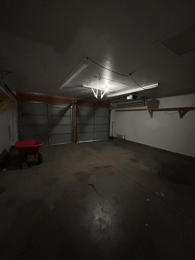 Building Photo - 12204 Baja Dr NE