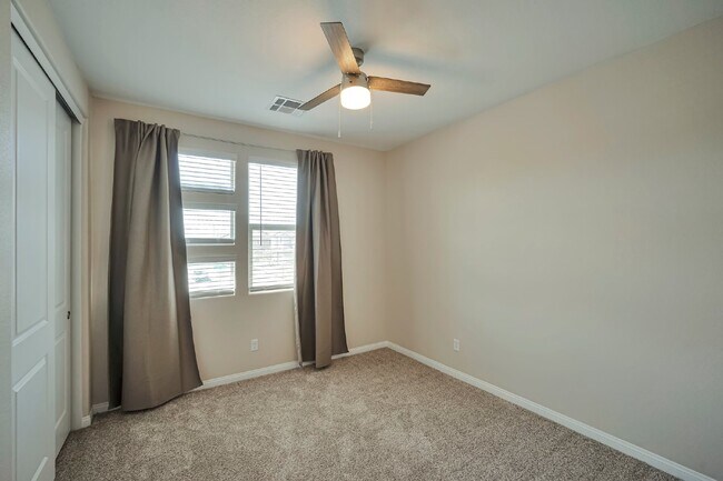 Building Photo - 780 Aurora Vale Pl