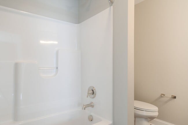 Building Photo - 91 E Main St