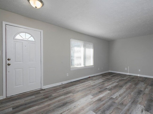 Building Photo - 3874 Mulkey Cir SW