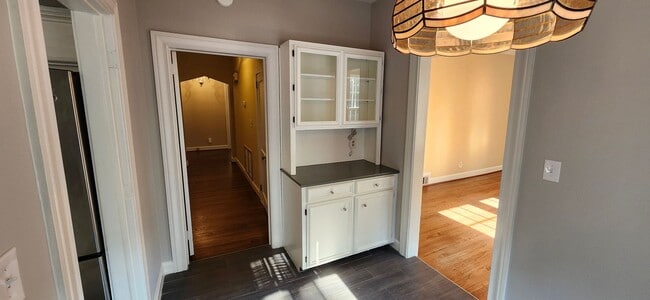Building Photo - Wonderful home in Overlook!