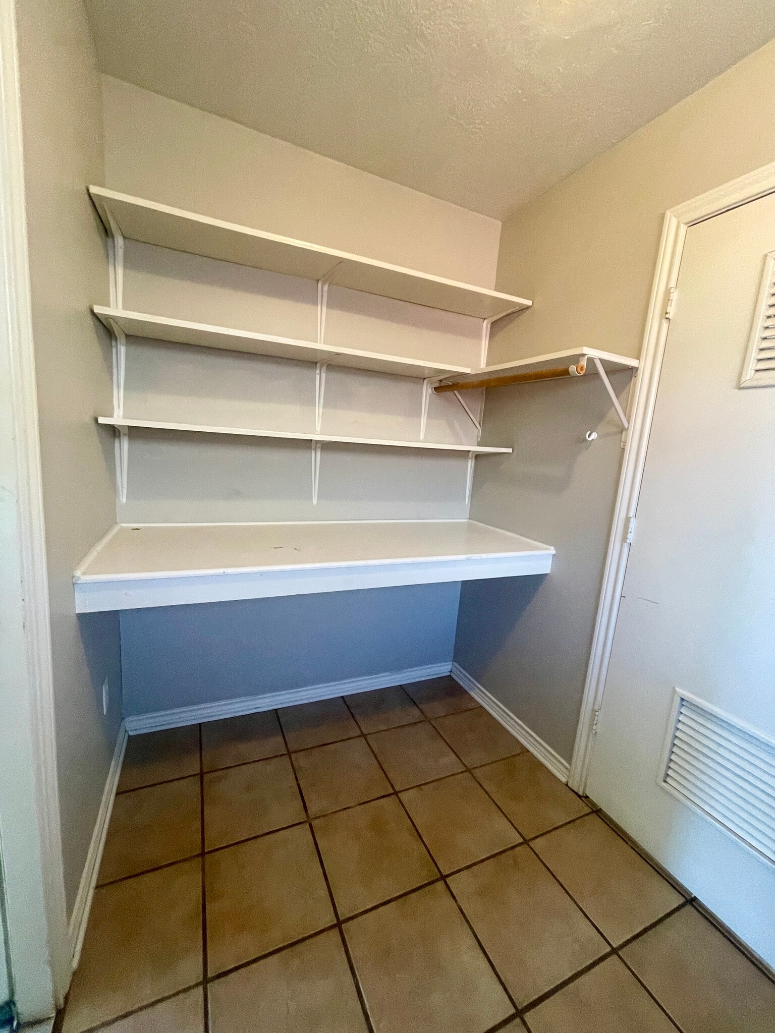 Utility Storage - Laundry Room - 1412 Kernstown Ln