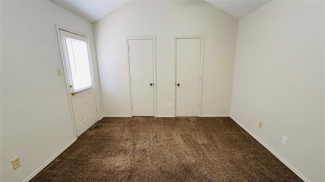 Building Photo - 221 Meadow Ct