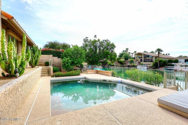 Building Photo - 9969 E Bayview Dr