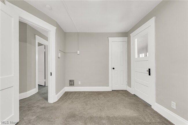 Building Photo - 1501 Botany Ave