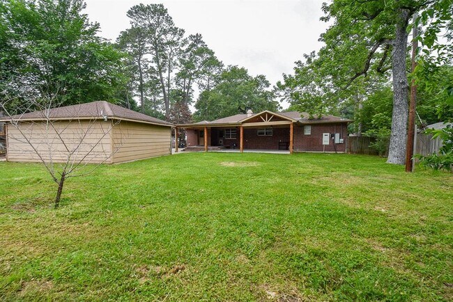 Building Photo - 634 Andover St