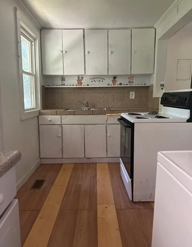 Building Photo - 115 Arkansas St