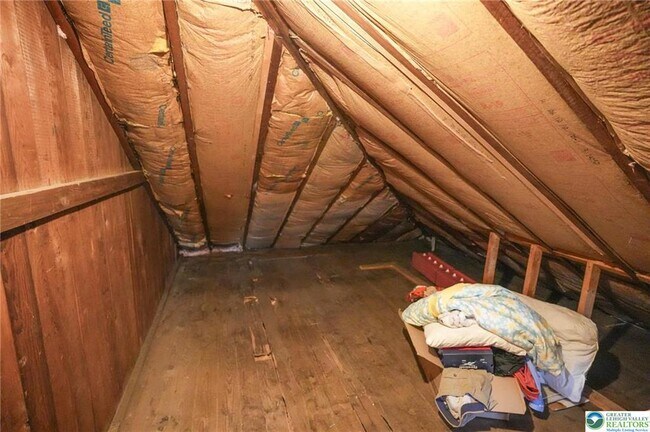 Building Photo - 628 Coal St