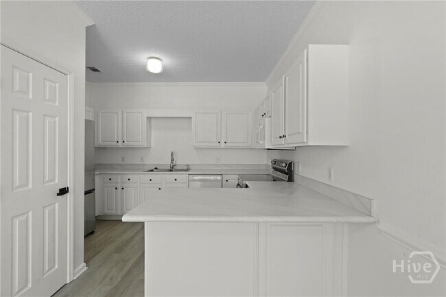 Building Photo - 400 Tibet Ave