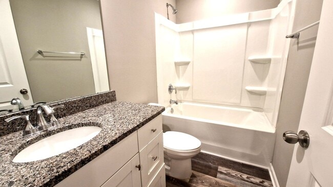 Building Photo - Beautiful 3BR 2.5BA Home in Salisbury • Tour Today