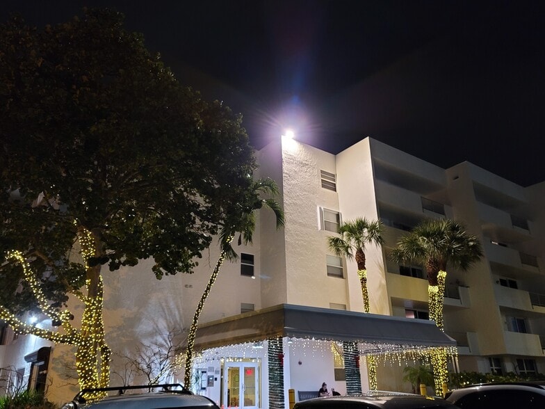 ext bldg front - 1421 S Ocean Blvd