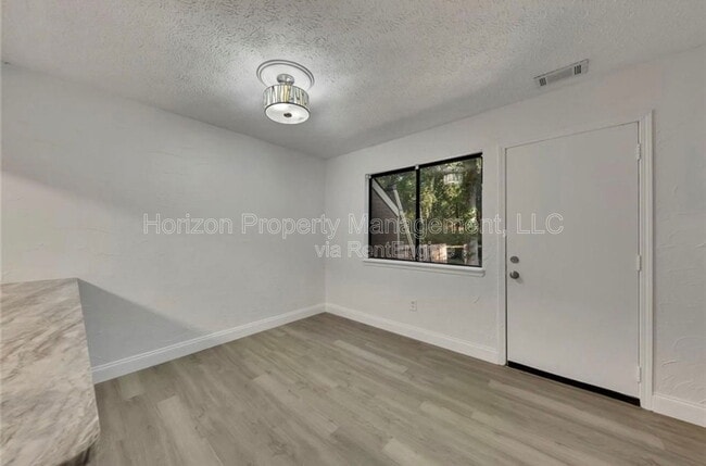 Building Photo - 43 Country Pl Ct