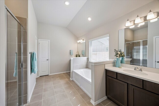 Building Photo - 3212 Bright Maple Dr