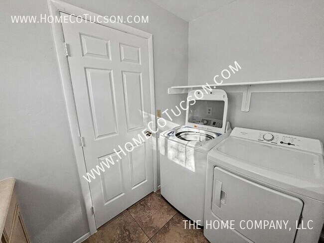 Building Photo - 12690 N Bandanna Way