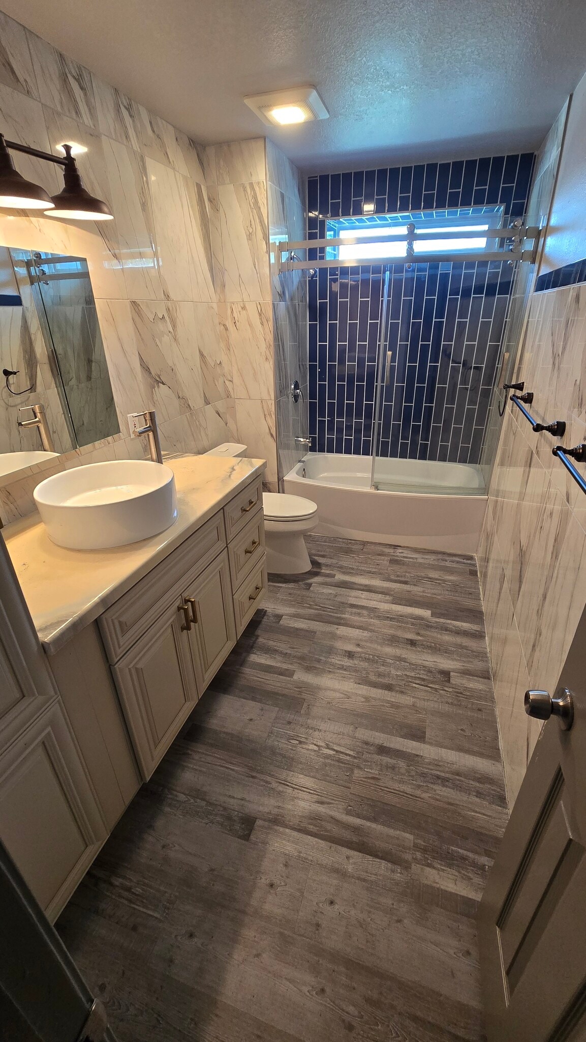 Building Photo - 10190 Doolittle Dr