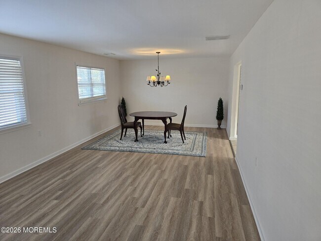 Building Photo - 420 St Thomas Dr