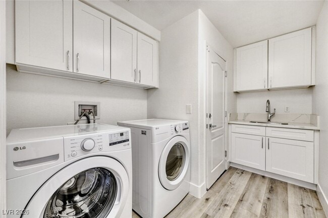 Building Photo - 1716 Tesara Vista Pl