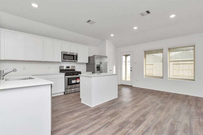 Building Photo - 2916 Cordova Hl Dr