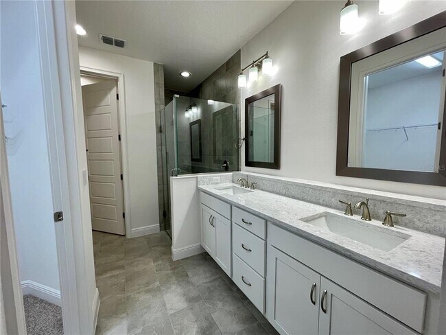 Building Photo - 9874 Bucklow Hill Dr