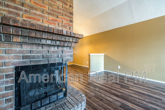 Building Photo - 721 Westover Dr