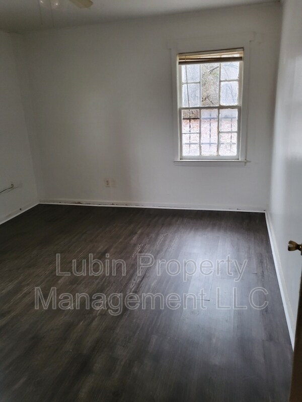 Building Photo - 1810 Kerr Ave