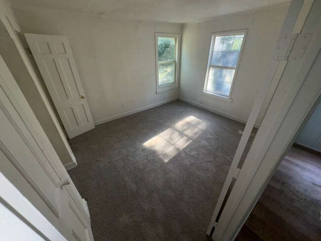 Building Photo - 2729 Avenue C
