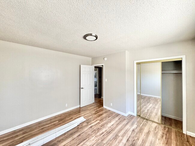 Building Photo - 10910 S Avalon Blvd
