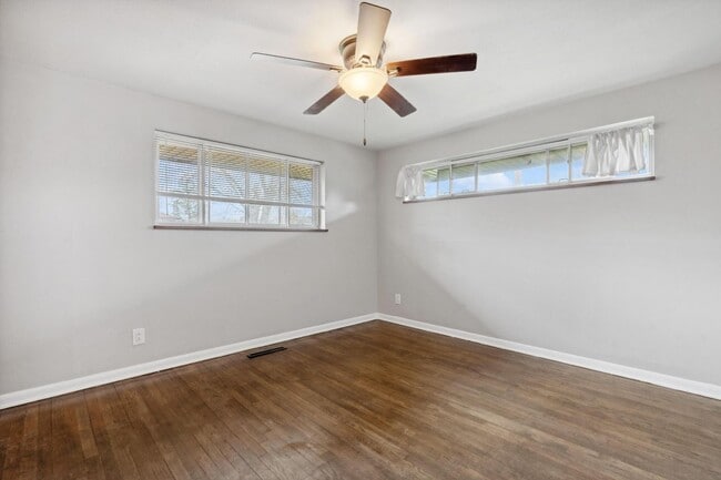 Building Photo - 3 Bedroom Ranch Home