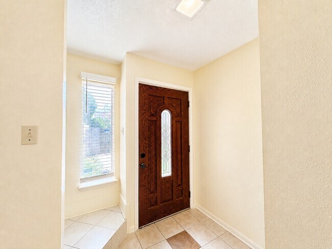 Building Photo - 12504 Autumn Leaf Ln
