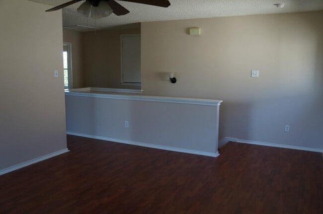 Building Photo - 2704 Vinson Ct