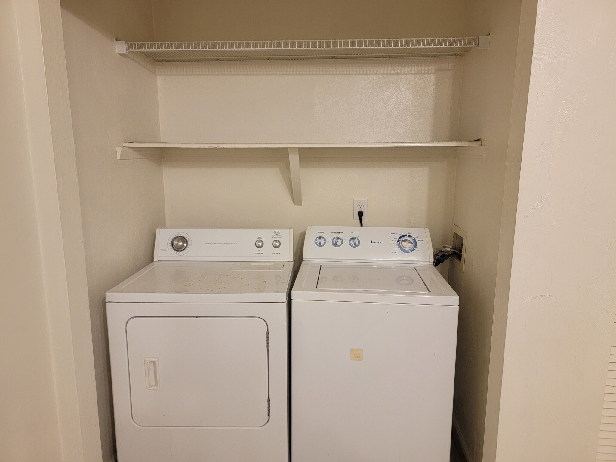 Building Photo - 1413 Jennifer Dr