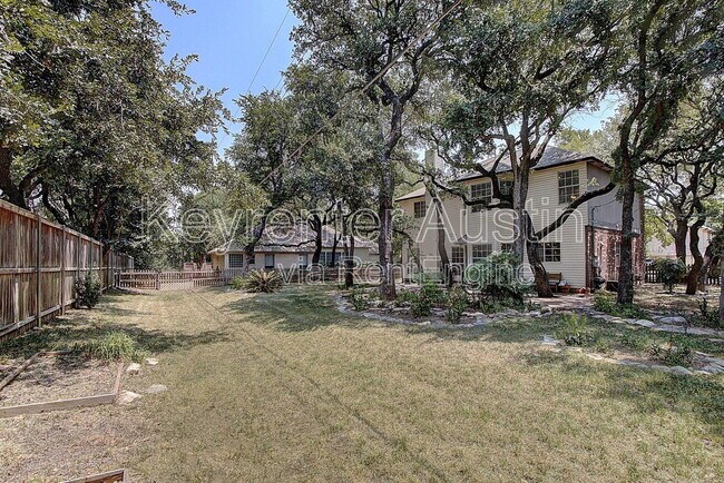 Building Photo - 1708 Woods Blvd