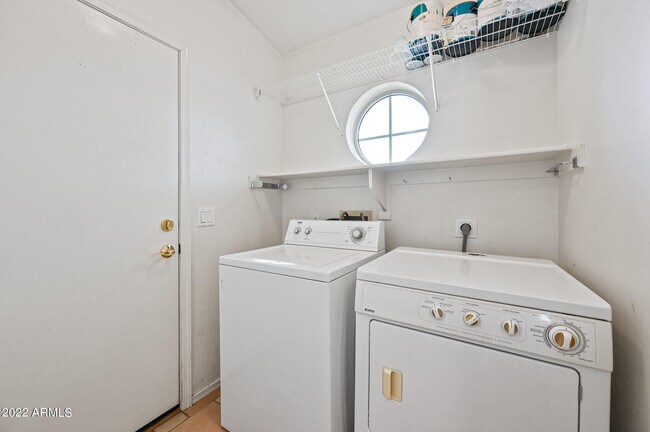 Building Photo - 5047 S Roosevelt St