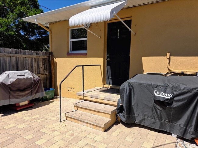 Building Photo - 5616 27th Ave S