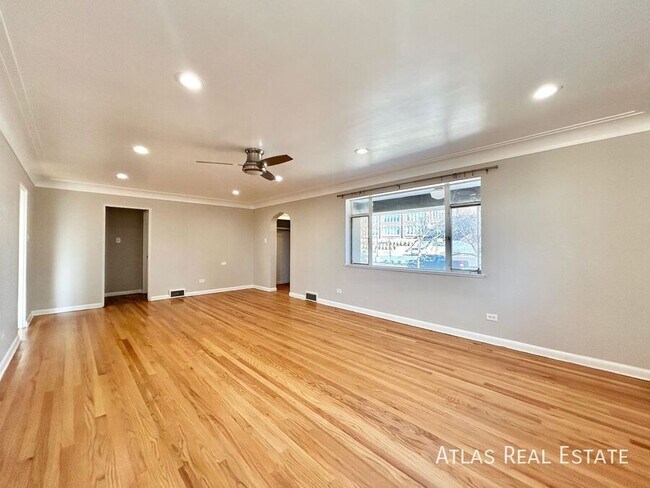 Building Photo - 2353 S Sherman St