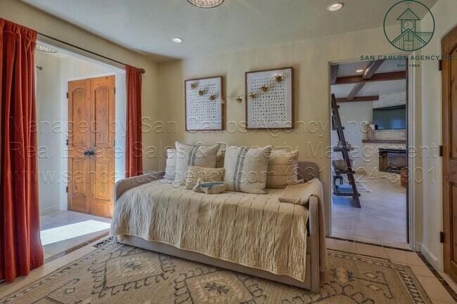 Building Photo - "Casita Del Mar" - Two Bedroom Spanish Sty...