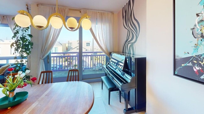 Building Photo - Decorator's Dream - Amazing Bernal Heights 3x3 + bonus room Single-Family Home w. 180 views