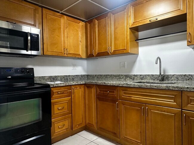 Building Photo - 3874 7th Ave N