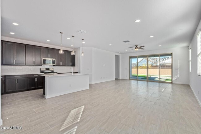 Building Photo - 2168 W Burnside Trail