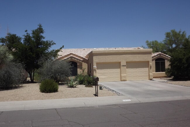 Building Photo - 13826 N Cambria Dr