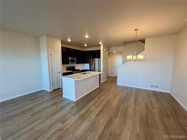 Building Photo - 10565 Paris St