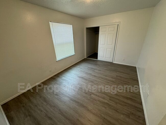 Building Photo - 117 40th St NW