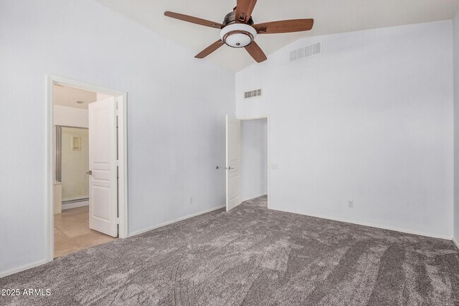 Building Photo - 3022 E Captain Dreyfus Ave